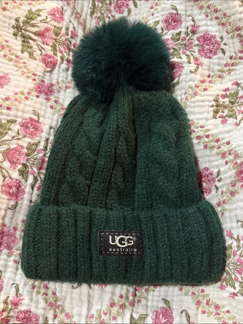 UGG Hunter Green Cable Knit Pom Pom Beanie